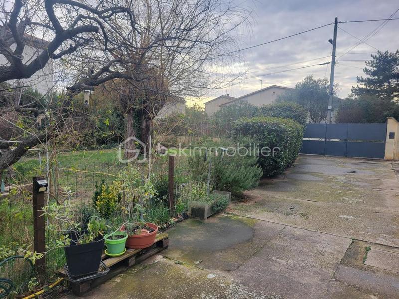 Maison - 180 m² - 9 pièces