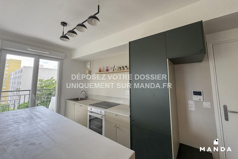 Chambre - 9 m² - 4 pièces