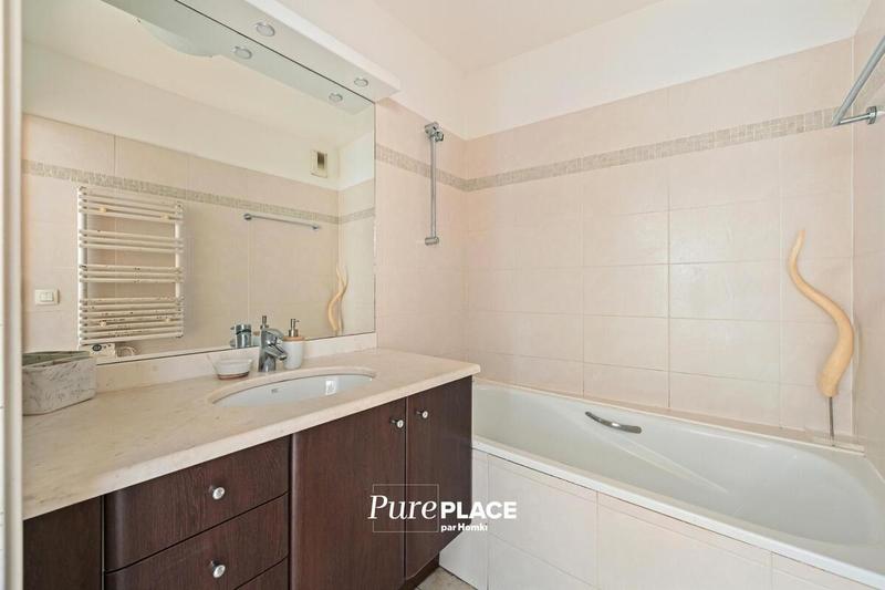 Appartement - 82 m² - 4 pièces