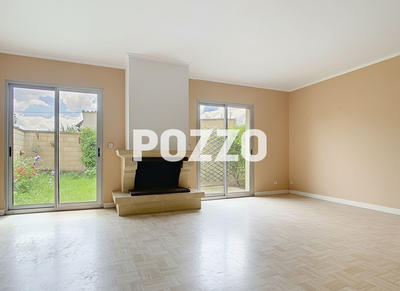 Maison - 185 m² - 10 pièces