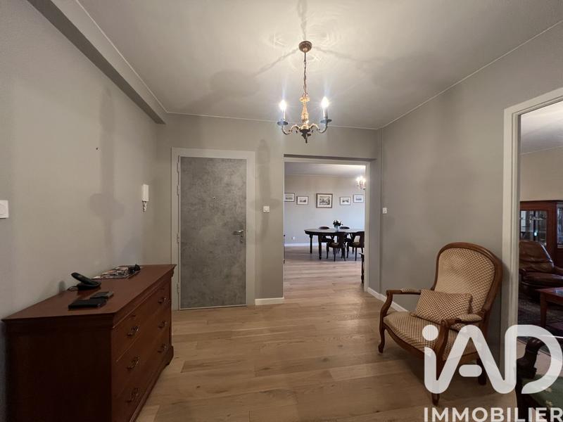 Appartement - 127 m² - 6 pièces