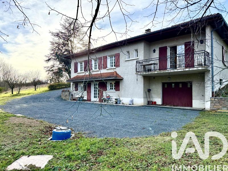 Maison - 195 m² - 8 pièces