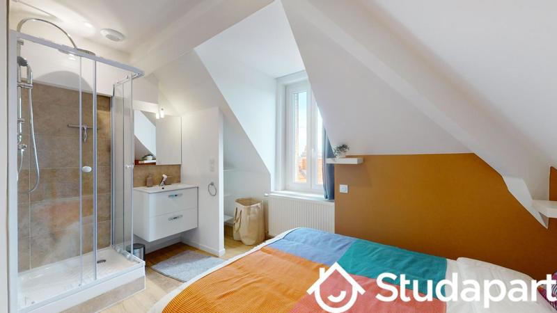 Chambre - 11 m² - 1 pièce