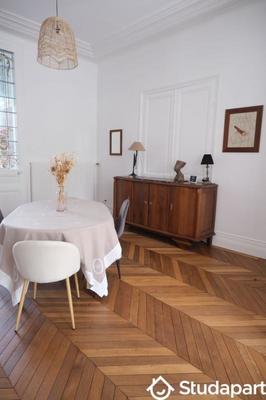 Appartement - 90 m² - 6 pièces