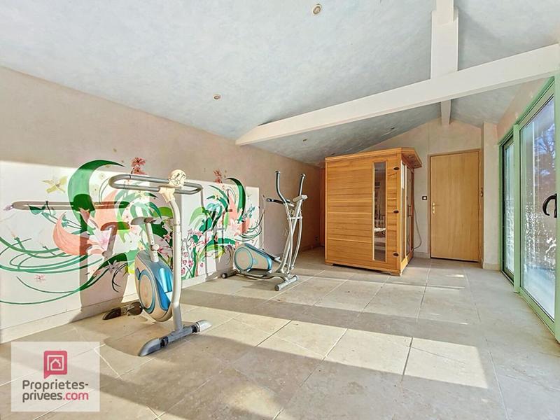 Maison - 253 m² - 10 pièces