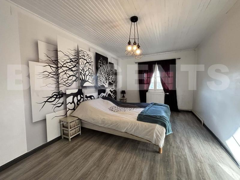 Maison - 159 m² - 6 pièces