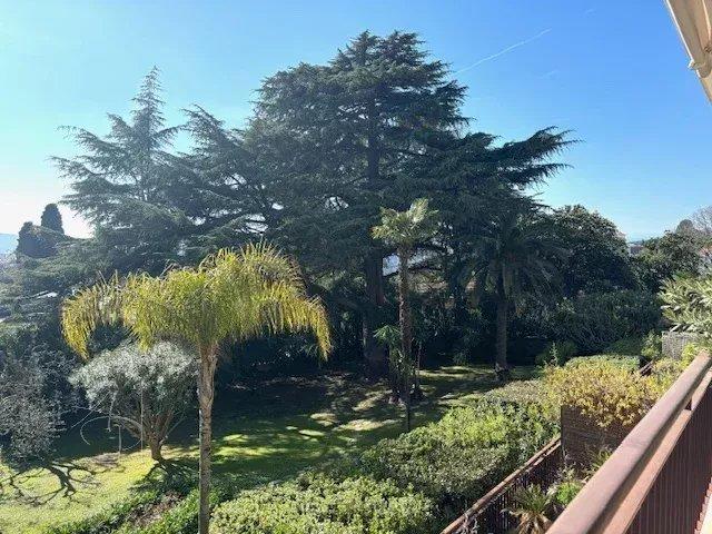 Appartement - 85 m² - 3 pièces