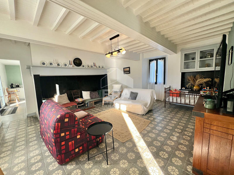 Maison - 166 m² - 5 pièces