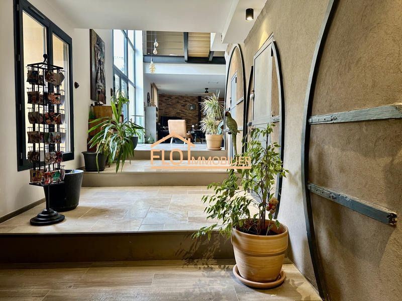 Maison - 500 m² - 5 pièces