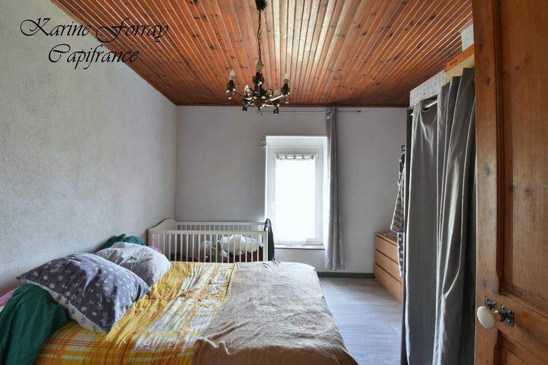 Maison traditionnelle - 277 m² - 12 pièces