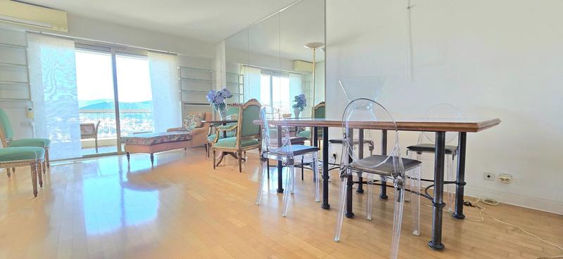 Appartement - 84 m² - 3 pièces