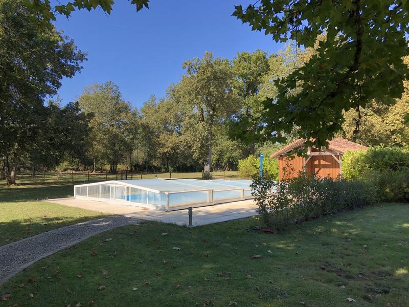 Maison - 170 m² - 9 pièces