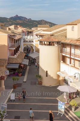 Fonds de commerce - Magasins - 95 m²