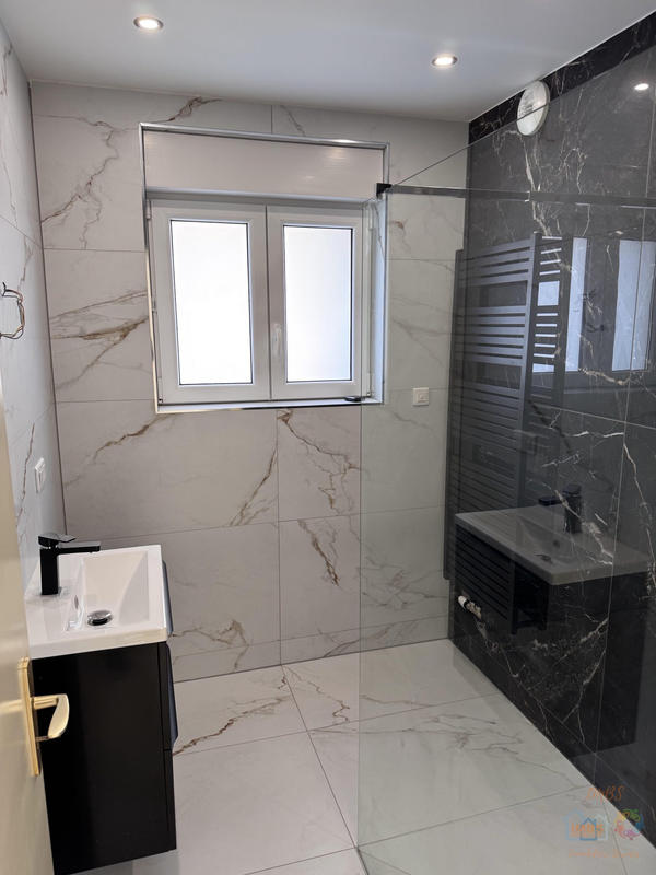 Maison - 183 m² - 6 pièces