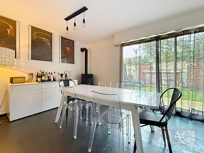 Maison - 135 m² - 6 pièces