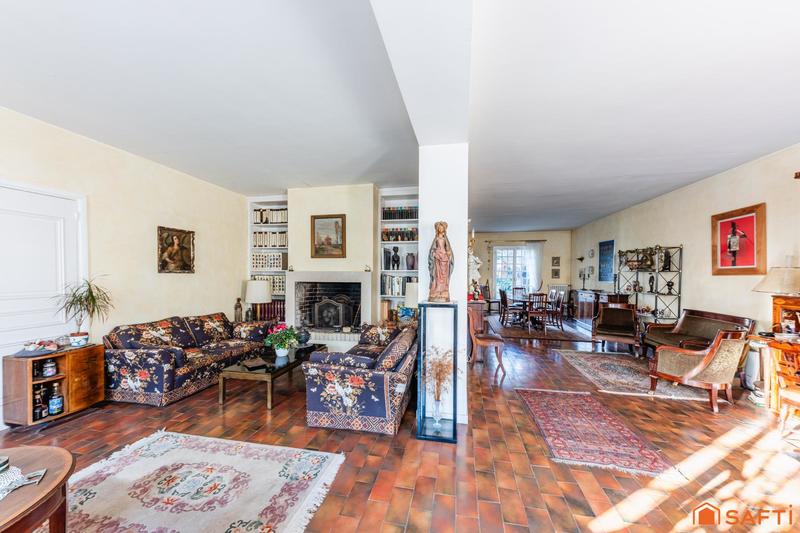 Villa - 269 m² - 12 pièces