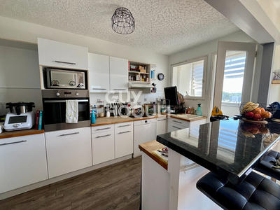 Appartement - 72 m² - 4 pièces