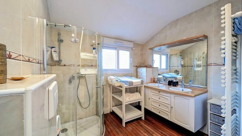 Maison - 188 m² - 6 pièces