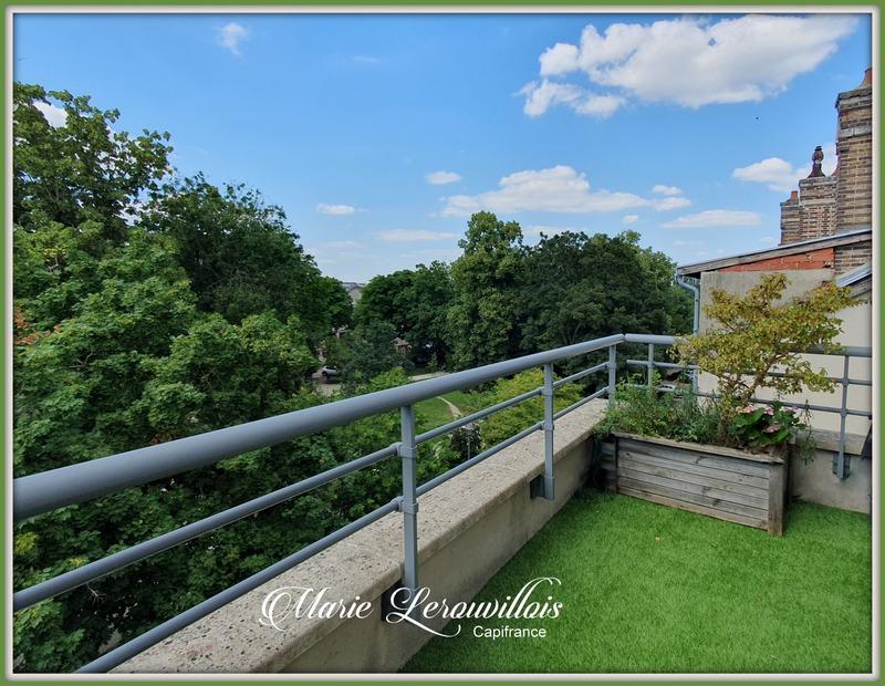 Maison de ville - 292 m² - 10 pièces