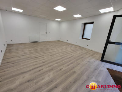 Local d'activités - 82 m² - 2 pièces