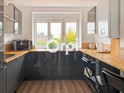 Maison - 200 m² - 6 pièces