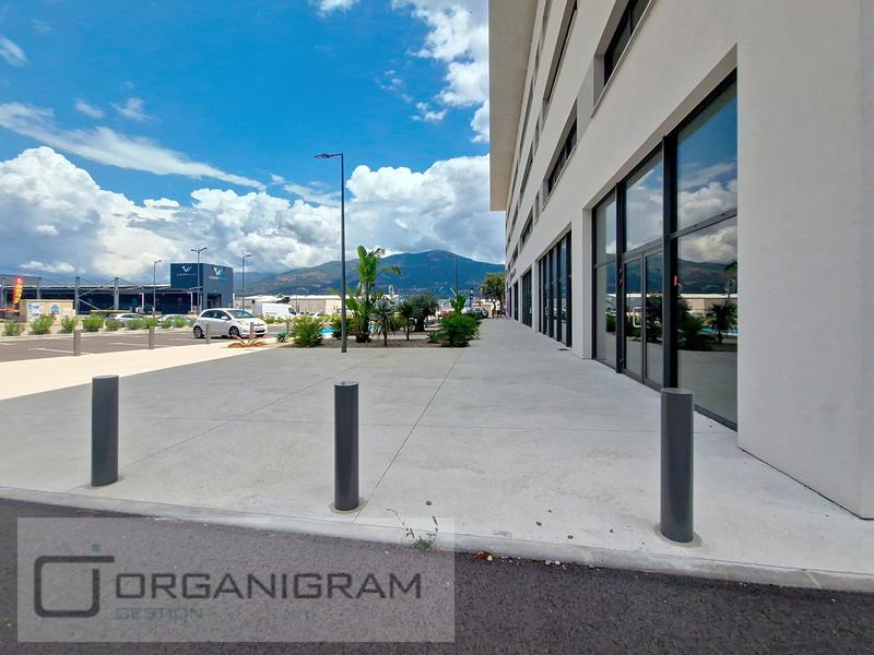 Local commercial - 178 m²