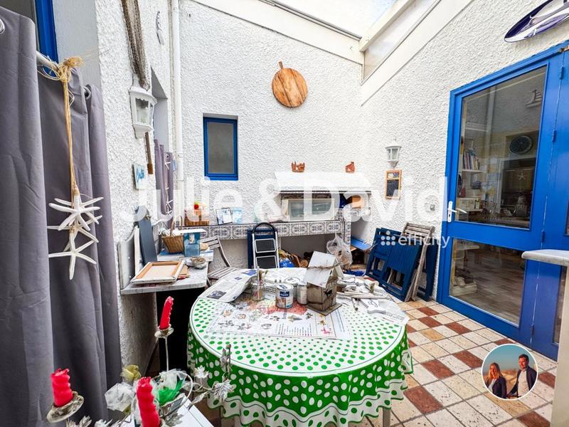 Maison - 400 m² - 12 pièces