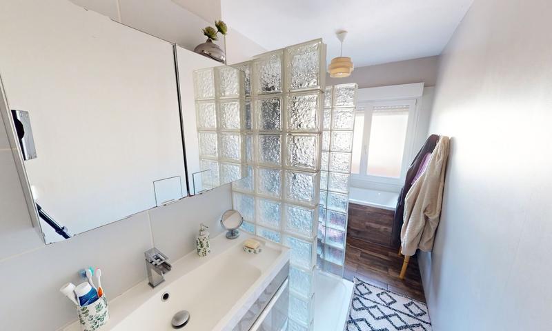 Appartement - 167 m² - 6 pièces