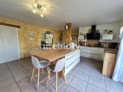 Maison - 96 m² - 3 pièces