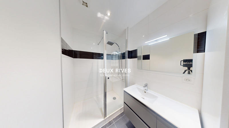 Appartement - 80 m² - 3 pièces