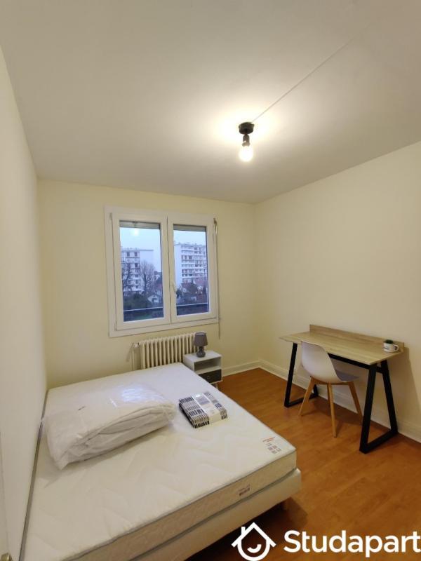 Chambre - 9 m² - 1 pièce