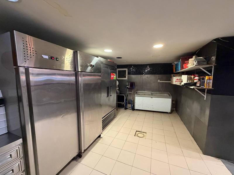 Local commercial - 83 m²