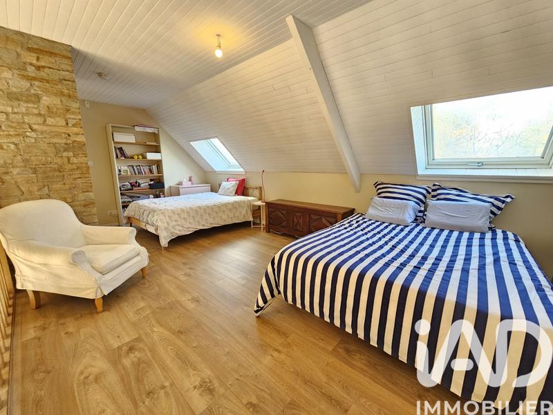 Maison - 202 m² - 8 pièces