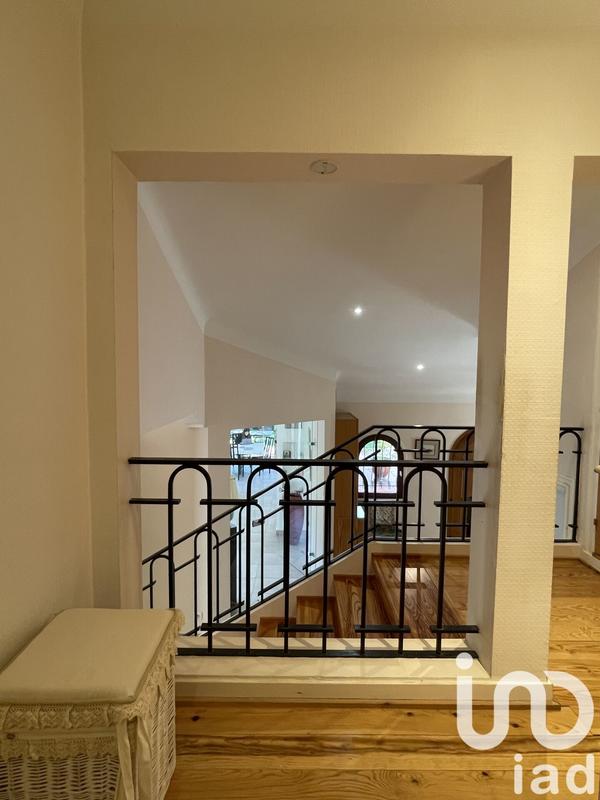 Maison - 290 m² - 12 pièces