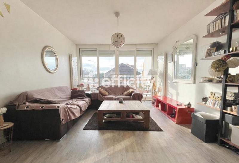 Maison - 101 m² - 5 pièces