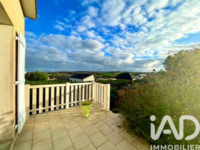 Maison - 102 m² - 5 pièces