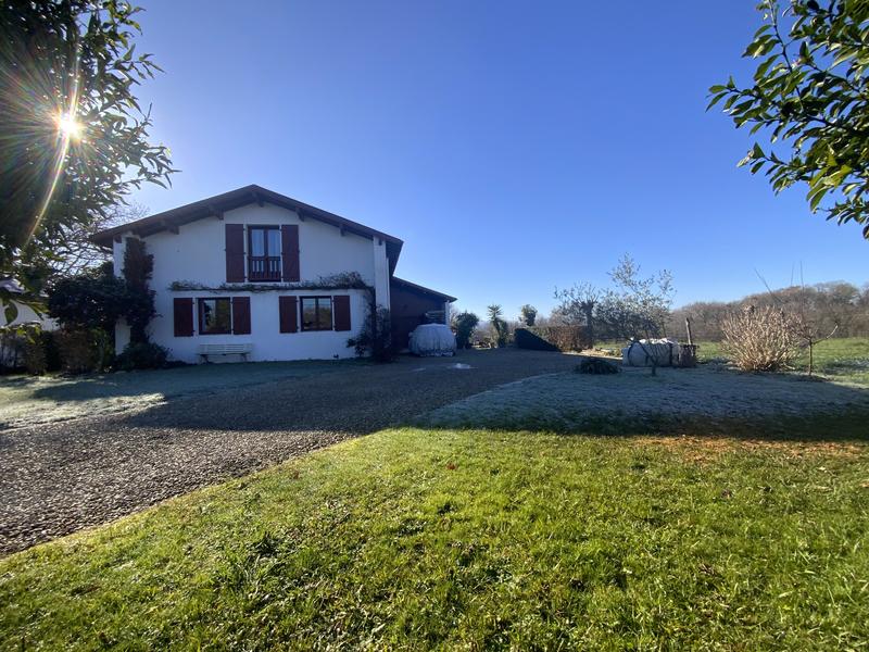 Maison - 170 m² - 7 pièces