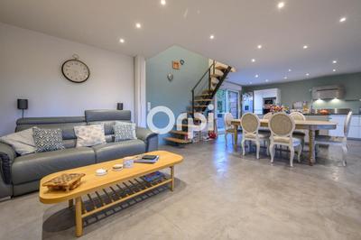 Maison - 108 m² - 4 pièces