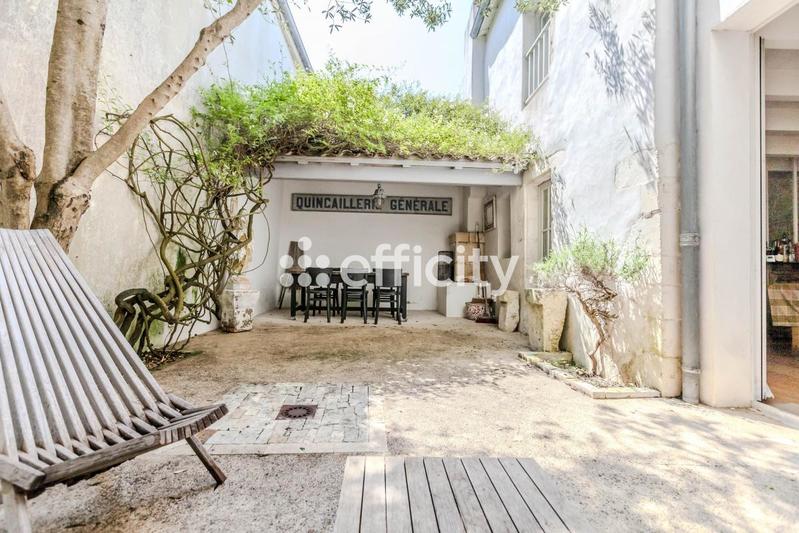 Maison - 192 m² - 9 pièces