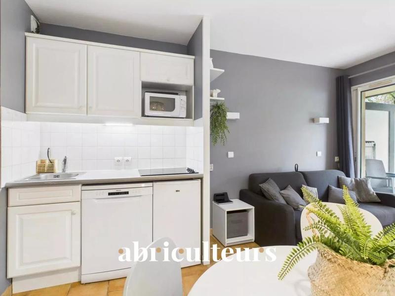 Studio - 28 m² - 1 pièce