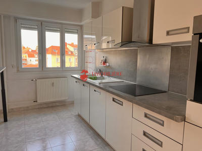 Appartement - 80 m² - 3 pièces
