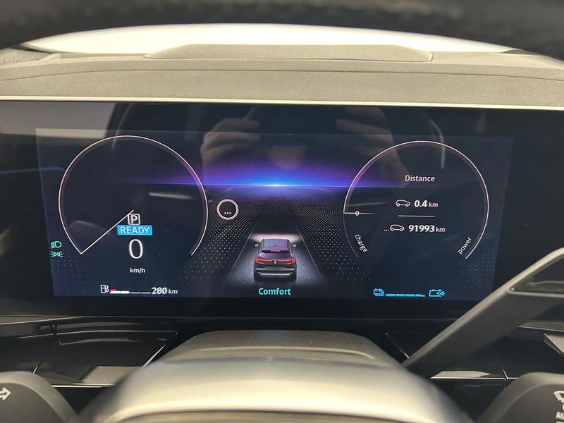 Renault Austral E-Tech hybrid 200 Iconic