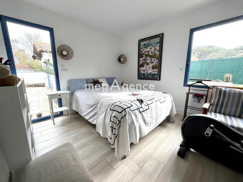 Maison - 223 m² - 7 pièces