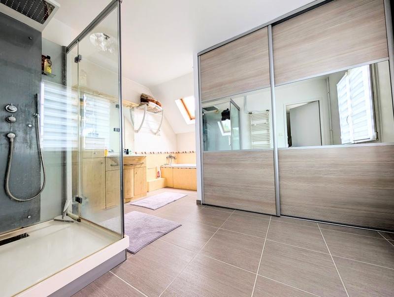 Maison - 158 m² - 6 pièces