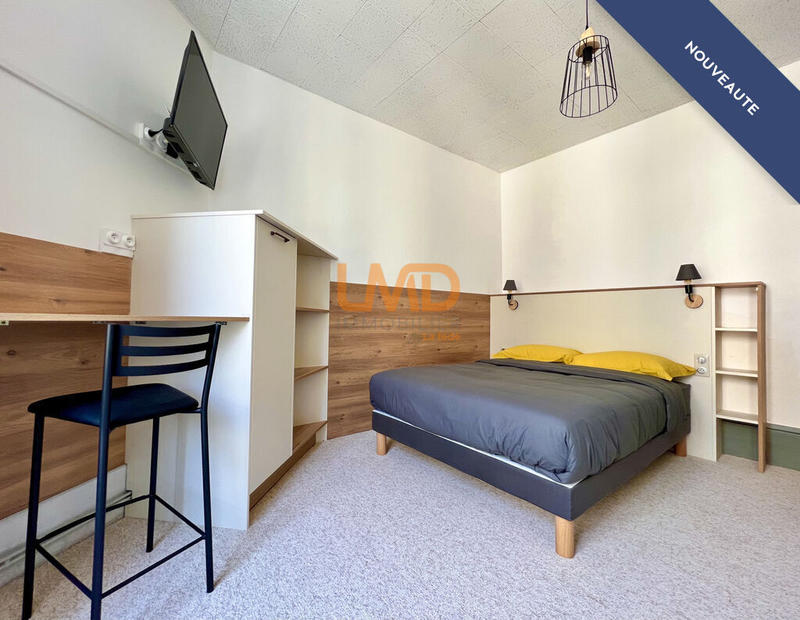 Hôtel particulier - 195 m² - 15 pièces