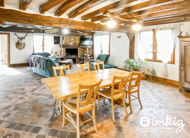 Maison - 214 m² - 4 pièces