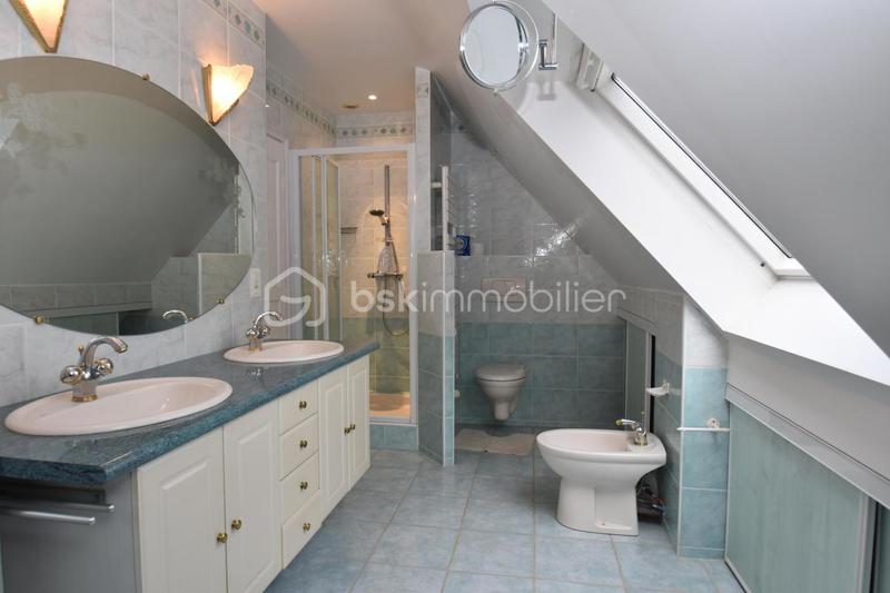 Maison - 167 m² - 6 pièces