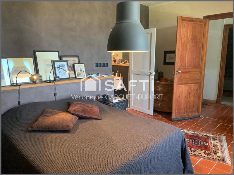 Maison de maîtres - 313 m² - 11 pièces