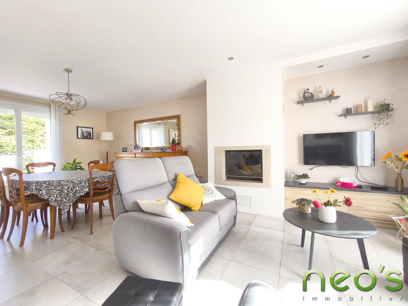 Maison traditionnelle - 92 m² - 4 pièces