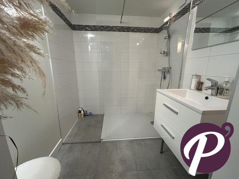 Maison - 185 m² - 5 pièces